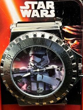 Star Wars Men's Silver Stormtrooper Dial Watch